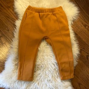 Zara baby plush joggers in mustard EUC